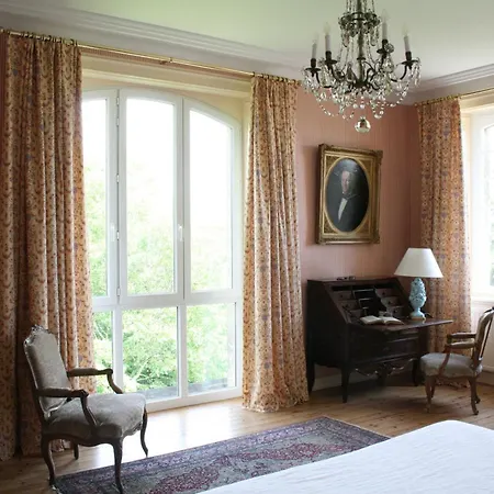 Bruce Castle 3*