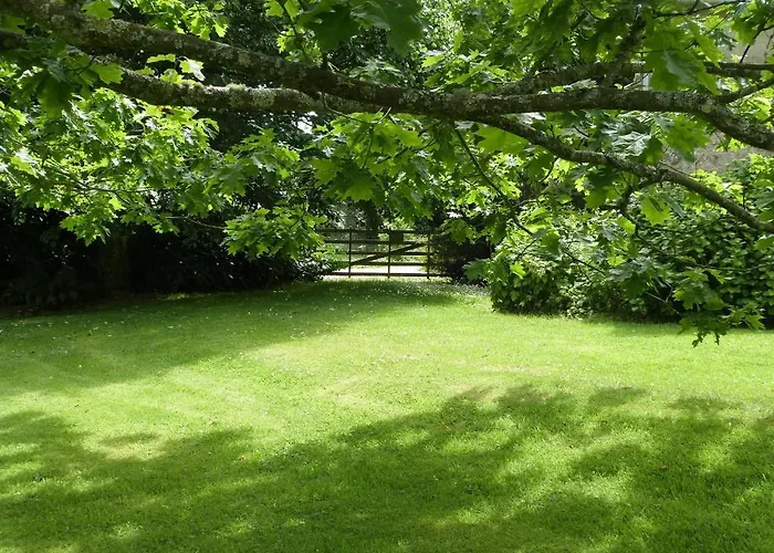 Bruce Castle Bed & Breakfast Brix